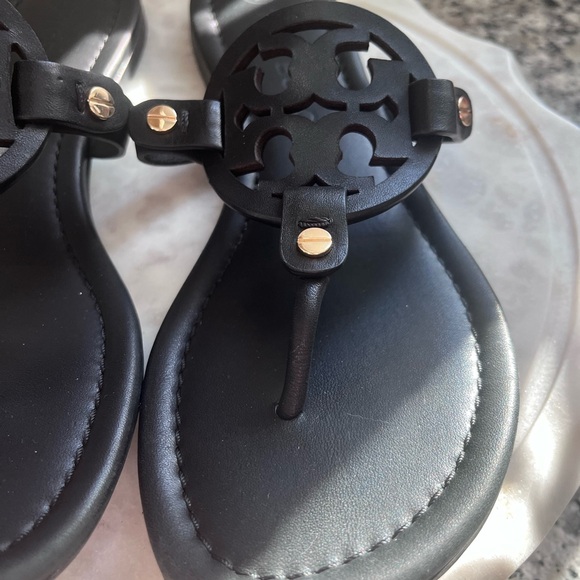 TORY BURCH | Miller Sandal - Picture 13 of 16